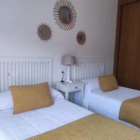 Un Rincón Con Vistas A La Ría, Playa Y Parking. Ribeira