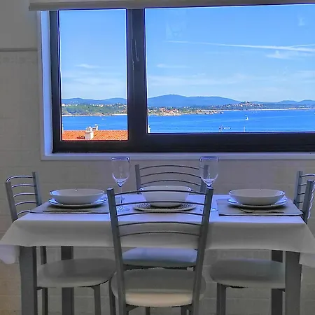 Apartamento Un Rincón Con Vistas A La Ría, Playa Y Parking.