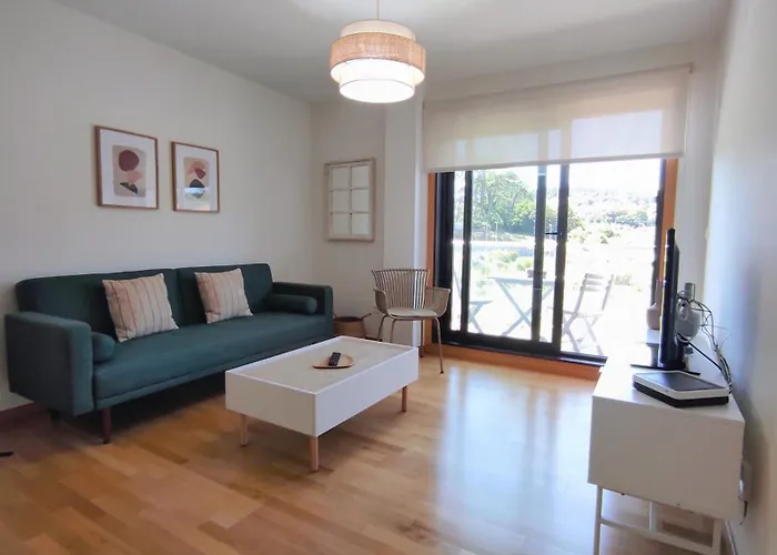 Un Rincon Con Vistas A La Ria, Playa Y Parking.