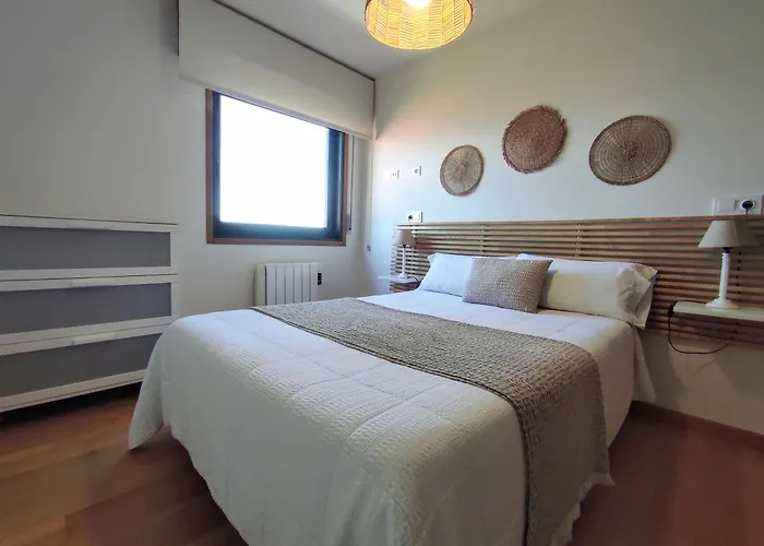 Un Rincon Con Vistas A La Ria, Playa Y Parking.